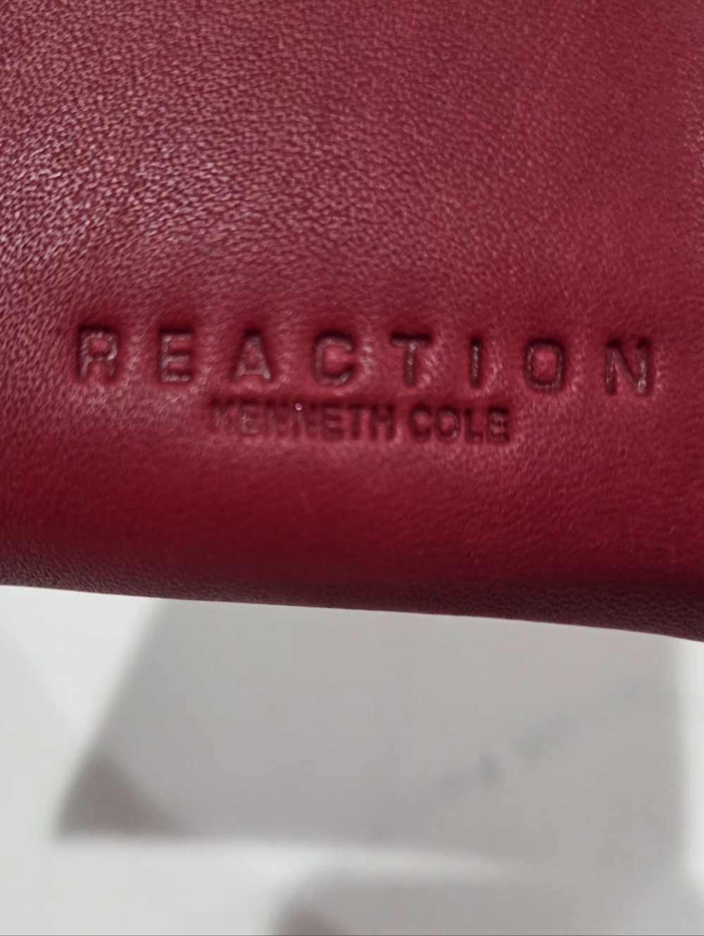 Kenneth Cole Reaction cranberry red crossbody bag - Picture 4 of 11